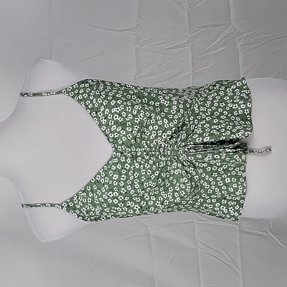Wild Fable Size L Green Floral Cinch Front Crop Halter Top, Exc. Used Condition - Picture 1 of 12